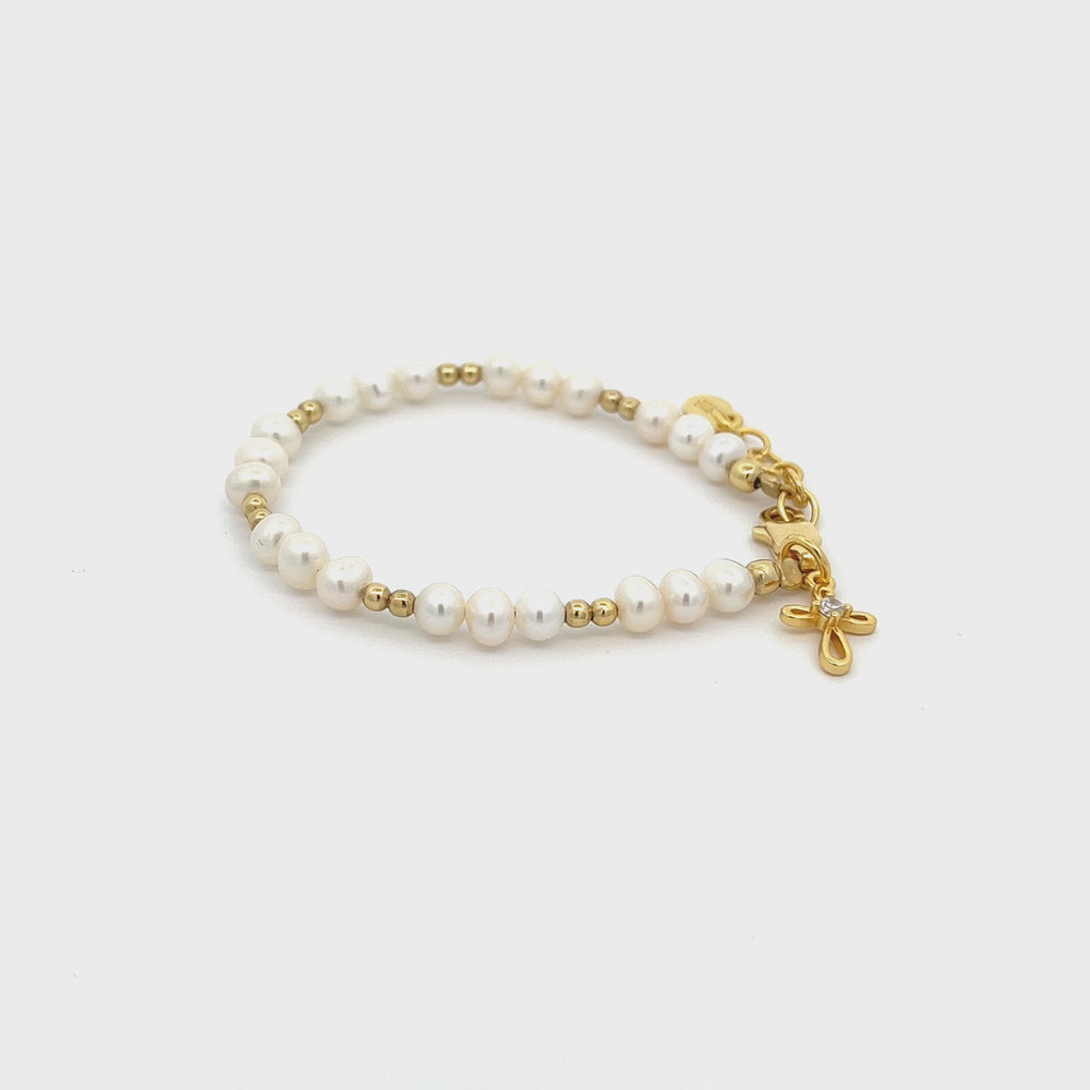 
                
                    Load and play video in Gallery viewer, 14K Gold-Plated Pearl Bracelet with Cross for Baptism or First Communion
                
            