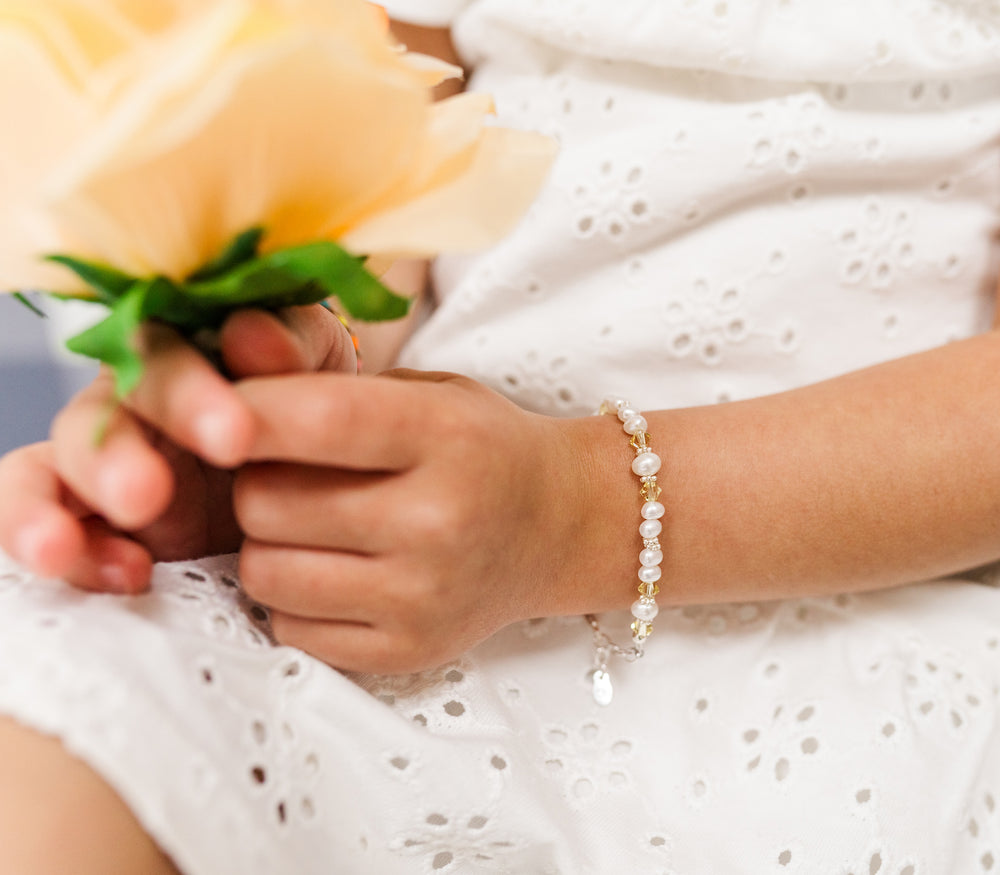 
                
                    Load image into Gallery viewer, Birthstone Bracelet - Sterling Silver Freshwater Pearls for Kids
                
            