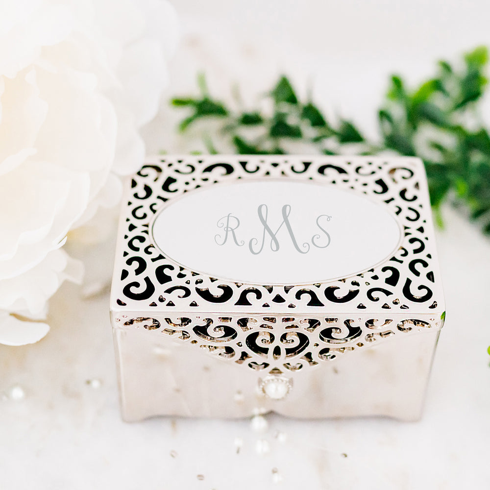 
                
                    Load image into Gallery viewer, Custom Silver Filigree Rectangle Jewelry Box with Engraving for Girls
                
            